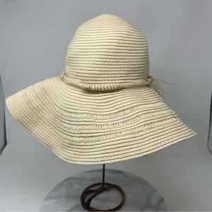 TORRID Floppy Packable Straw Hat size S/M